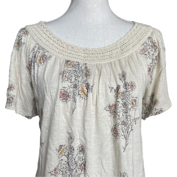 Lucky Brand Ditsy Floral Top M Crochet Neck EUC M Cream Neutral Boho Bohemian - Picture 3 of 16